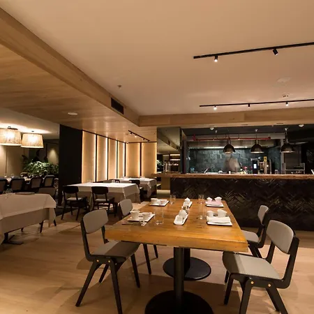 فندق Zenit Convento San Martin 4*