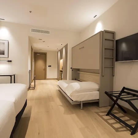 Zenit Convento San Martin فندق